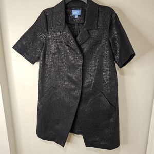 Simply Vera short sleeve black jacket with snap closure.
